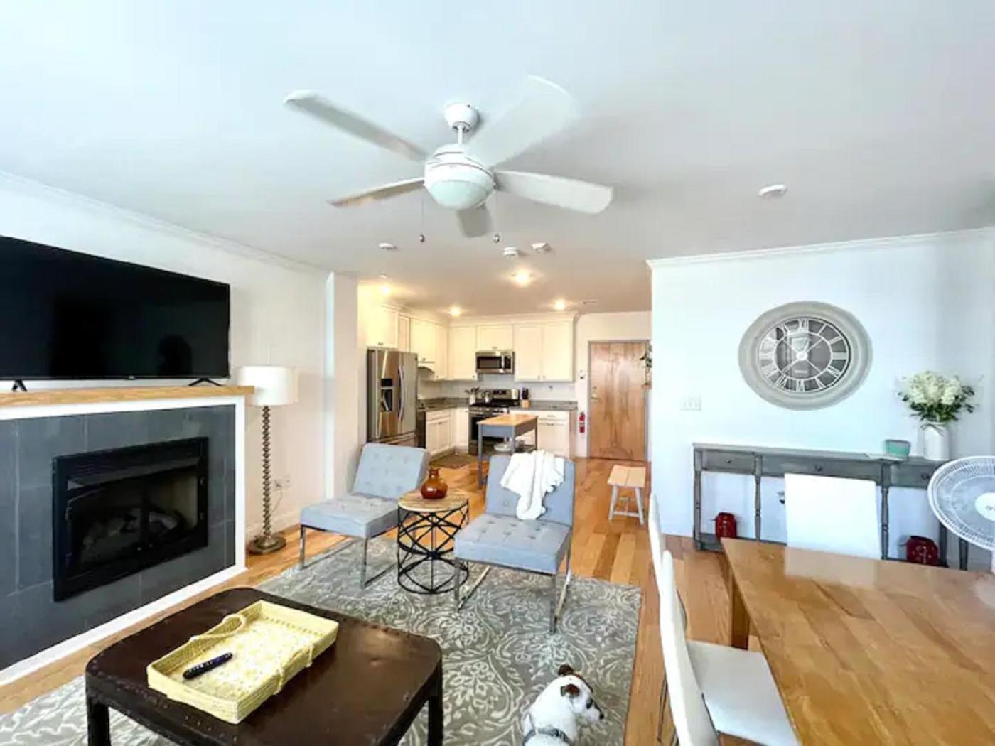 Modern 2-bed, 2-bath, 4 Min Walk To Northeastern Apartment