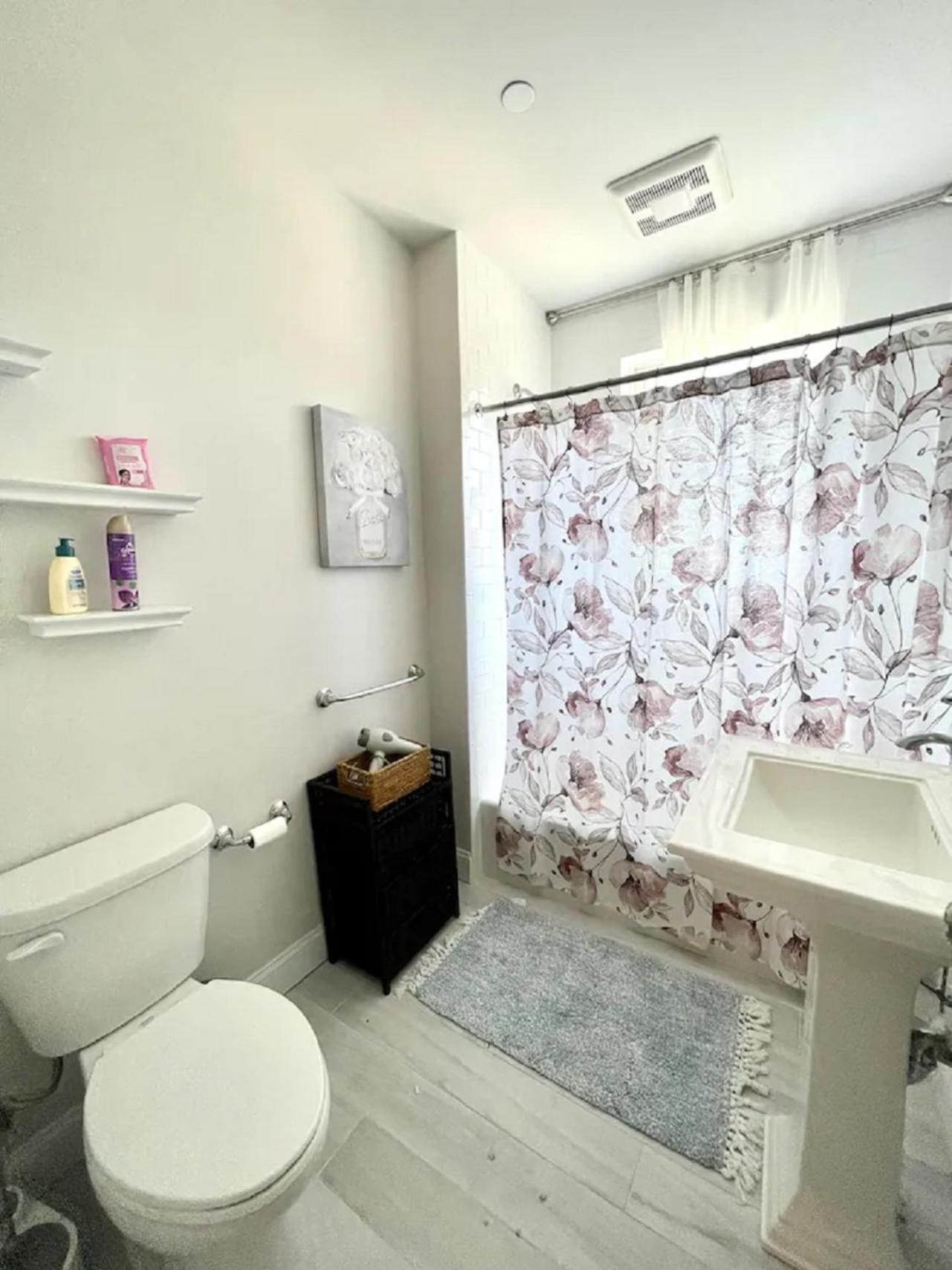 Modern 2-bed, 2-bath, 4 Min Walk To Northeastern Apartment Boston